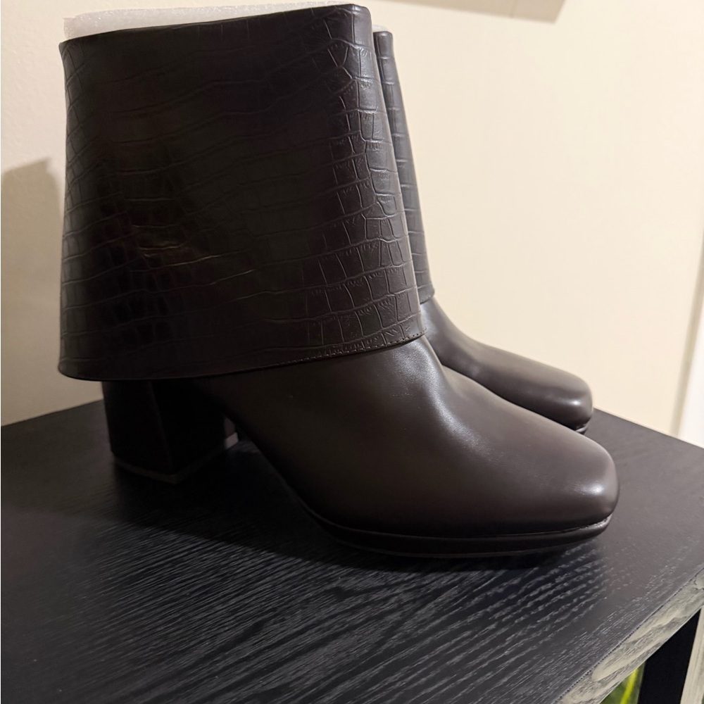 Chic Dark Brown Ankle Boots